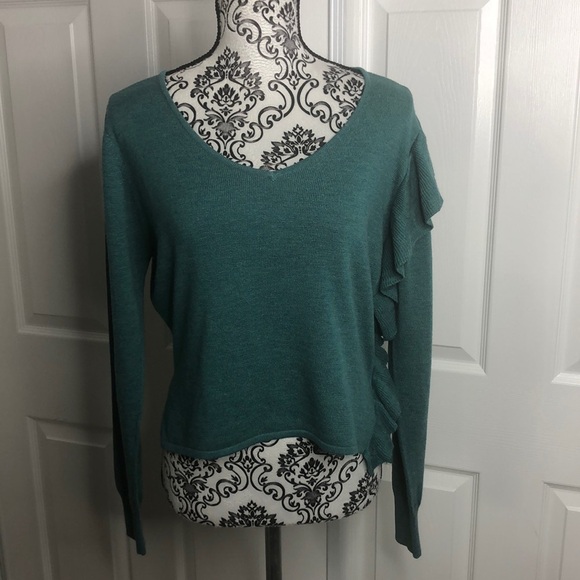 John And Jenn Boxy Green Ruffle Sweater XS - Picture 1 of 7
